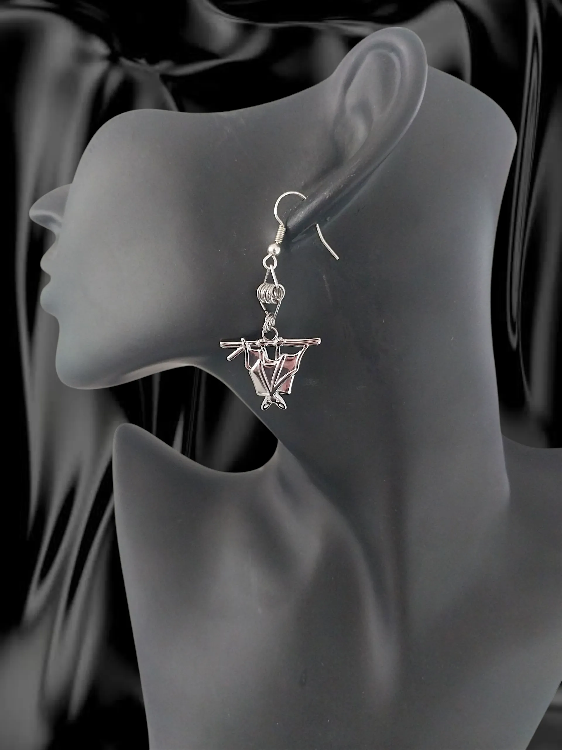 Queen of the Night (earrings)